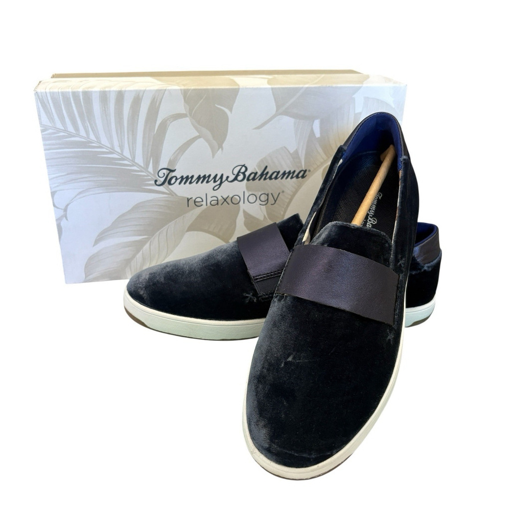 NEW Tommy Bahama Womens Shoes Relaxology Cove Floral Slip On Blue Velvet Sz. 8